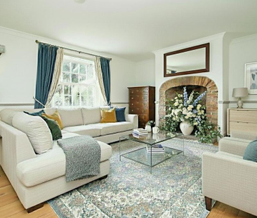 5 bedroom detached house to rent - Photo 2