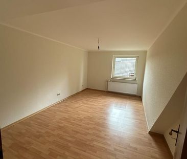 2,5 Zi-Wohnung in 2-Familienwohnhaus mit separatem Eingang, eigenem... - Photo 1
