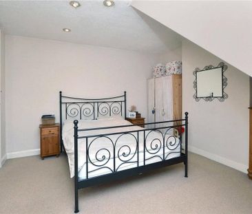 2 bedroom maisonette to rent - Photo 6