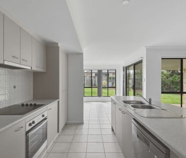 Freshly Painted Four Bedroom Home in Warner! - Photo 6