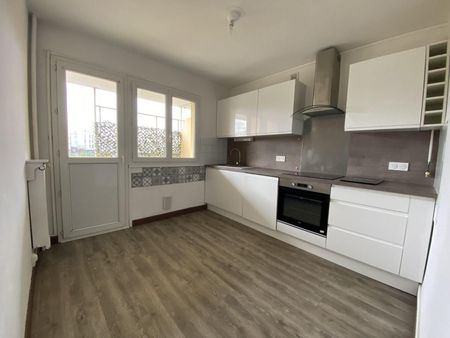 Location Appartement 3 pièces 65m² BOURG LES VALENCE 26500 - Photo 5