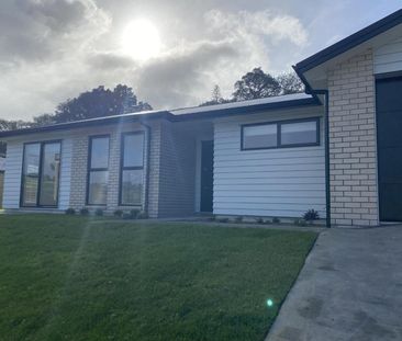 Stylish new build - Photo 5