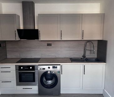 1 Bed Flat, Biscot Road, LU3 - Photo 2