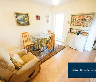 4 bedroom end of terrace house to rent - Photo 5