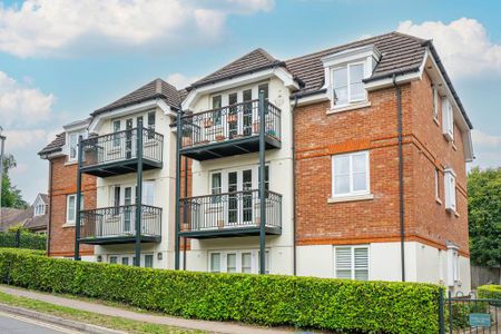 2 bedroom flat to rent - Photo 3