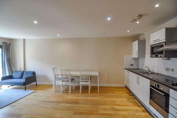 1 bedroom flat to rent - Photo 1