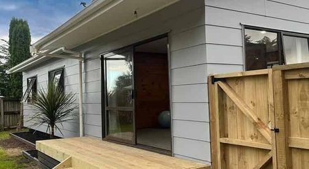 Renovated Family Home for Comfortable Living - Photo 5