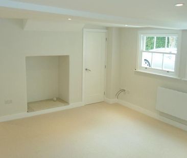 2 bedroom maisonette to rent - Photo 3