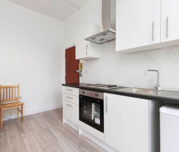 Studio to rent - Photo 6