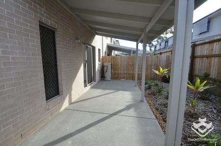 VERY NEW 3 BED TOWNHOUSE FOR RENT (Break Lease) - Photo 3