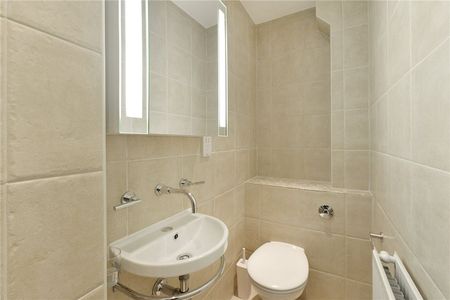 One Bedroom Flat in Grade II Listed Building, Marylebone - Photo 5
