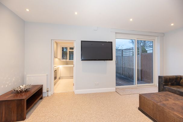 3 Bed Semi-Detached House, Colin Crescent, NW9 - Photo 1