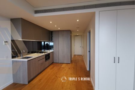 Lucent - Luxurious One Bedroom Apartment With Storage Cage & Secure & Quiet & Nice View - Photo 4