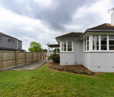 Charming 3-Bedroom Family Home in a Lovely Cul-de-Sac - Photo 6