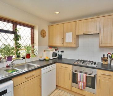 3 bedroom detached house to rent - Photo 3