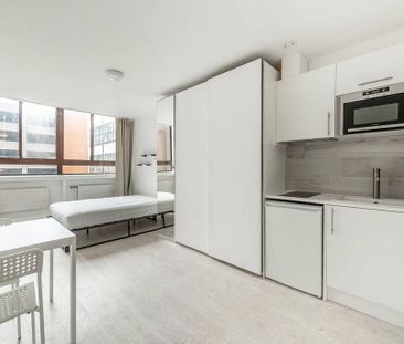 Studio to rent - Photo 3