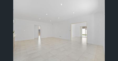 Welcome to 192 Clyde Avenue, Baldivis - a stunning family home - Photo 3