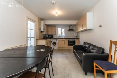 7 bedroom terraced house to rent - Photo 4