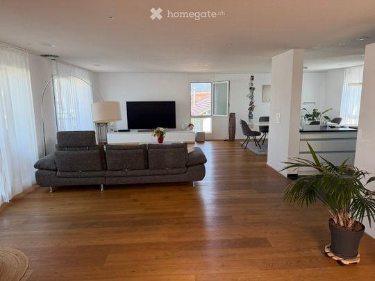 Grosszügige möblierte 6.5-Zimmer Attika Mietwohnung in Studen BE - Foto 1