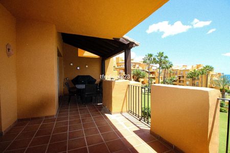 Middle Floor Apartment in La Duquesa - Foto 4