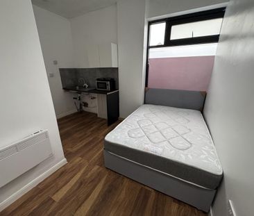 Studio to rent - Photo 3