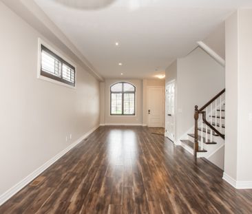 8389 Eva Blvd, Niagara Falls - 3 Bedroom Detached House - Photo 3