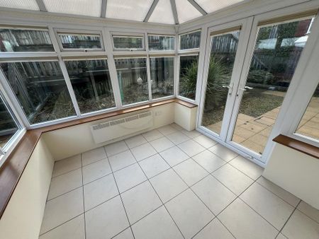 4 bedroom detached house to rent - Photo 5