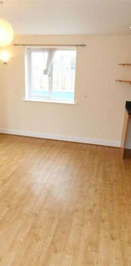 Trebarwith Crescent, Newquay, Cornwall, TR7 - Photo 1