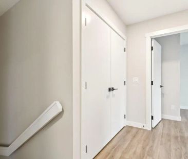 Livingston Townhomes — 3 bedroom, 2,5 bathroom and DOUBLE garage - Photo 3