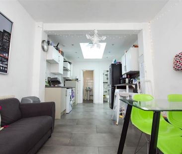 5 bedroom apartment to rent - Photo 2