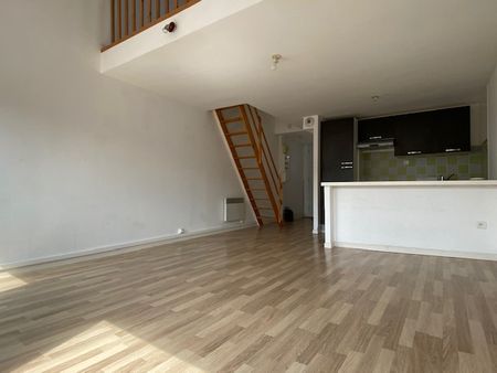 Location Appartement 1 pièce 33m² - Photo 3