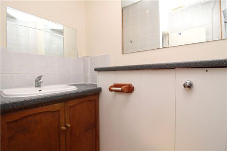 Hermes Walk, Northolt, UB5 6TG - Photo 4