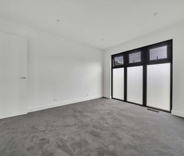 Discover modern living in the heart of Highett - Photo 3