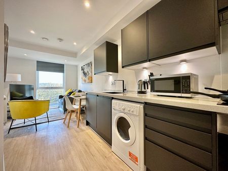 High Street - Photo 5