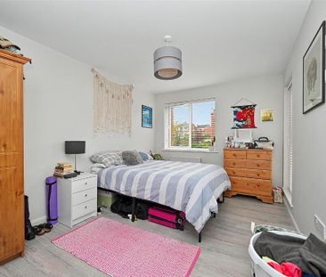 Apt 4, 39 Dundela Crescent, Belfast, BT4 3BN - Photo 4