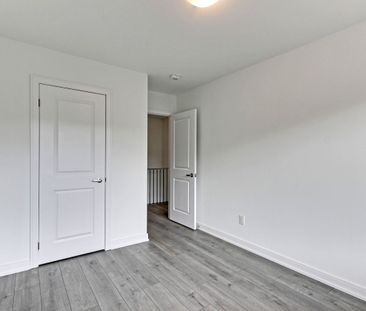 For Lease - 31 Appletree Lane, Barrie, Ontario - Photo 5