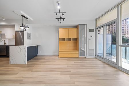 For Lease - 3939 Duke Of York Boulevard Unit# 205, Mississauga, Ontario - Photo 4