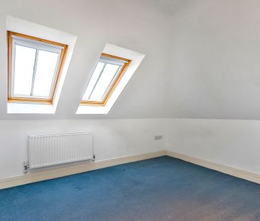 The Crescent, Bournemouth - Photo 2