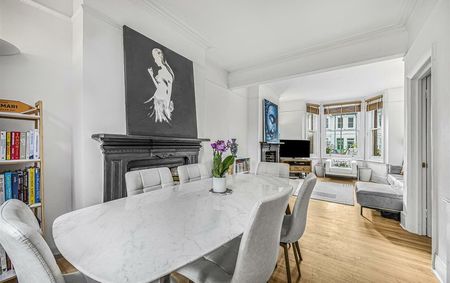 House To Let in Pattison Road, London, NW2 | TK International - Photo 2