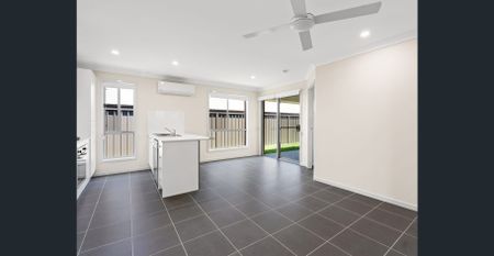 GREAT MODERN 3 BEDROOM HOME - Photo 4