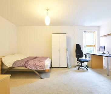 2 bedroom property to rent Apartment 6, Fitzwilliam Court, 19-21 An... - Photo 5