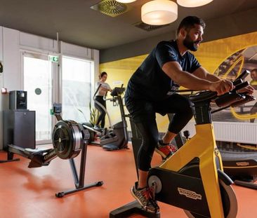 Modernes Studioapartment • Skylineblick • Tiefgaragenstellplatz - Foto 1