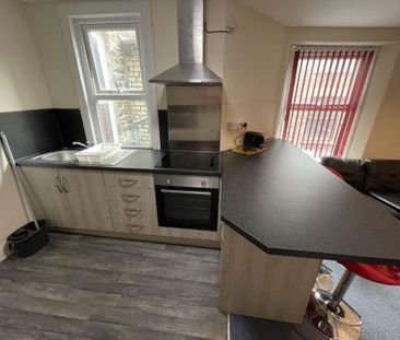 2 bedroom flat to rent - Photo 4