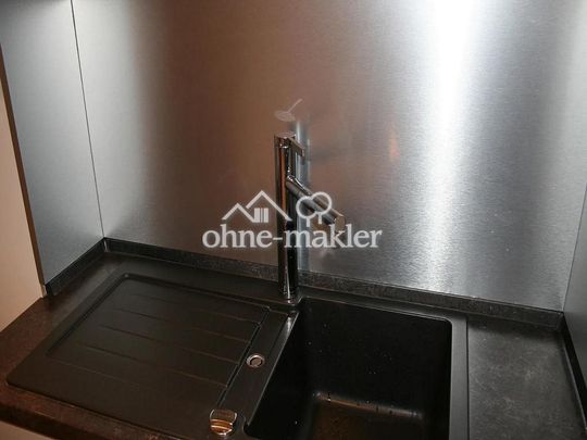 Hamburg-Neustadt: Helle 2 Zimmer mit Balkon & Einbauküche, top ÖPNV (48 m²) - Foto 1