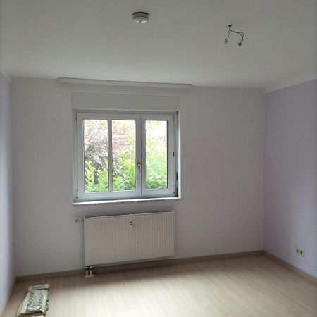 Helle 2-Zimmer-Wohnung mit Süd-Terrasse, Tiefgaragen- und PKW-Stellplatz - Foto 3