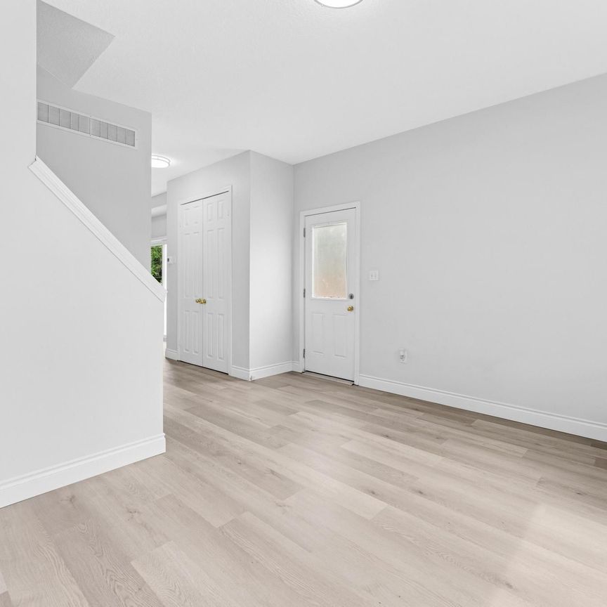 For Lease - 120 Jansen Avenue, Kitchener, Ontario - Photo 1