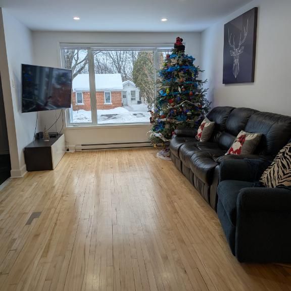 Maison à louer avec piscine – Québec (Sainte‑Foy) - Photo 1