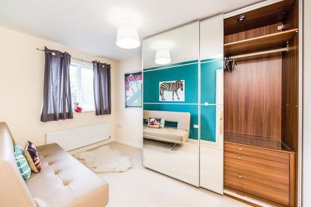 3 bedroom semi-detached house to rent - Photo 5