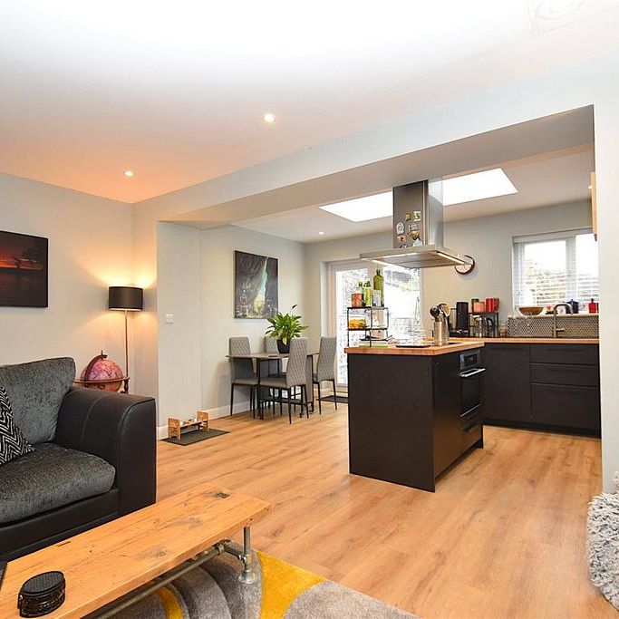 3 bedroom terraced house to rent - Photo 1