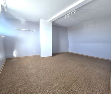Location Appartement 2 pièces 62m² LINSELLES 59126 - Photo 6